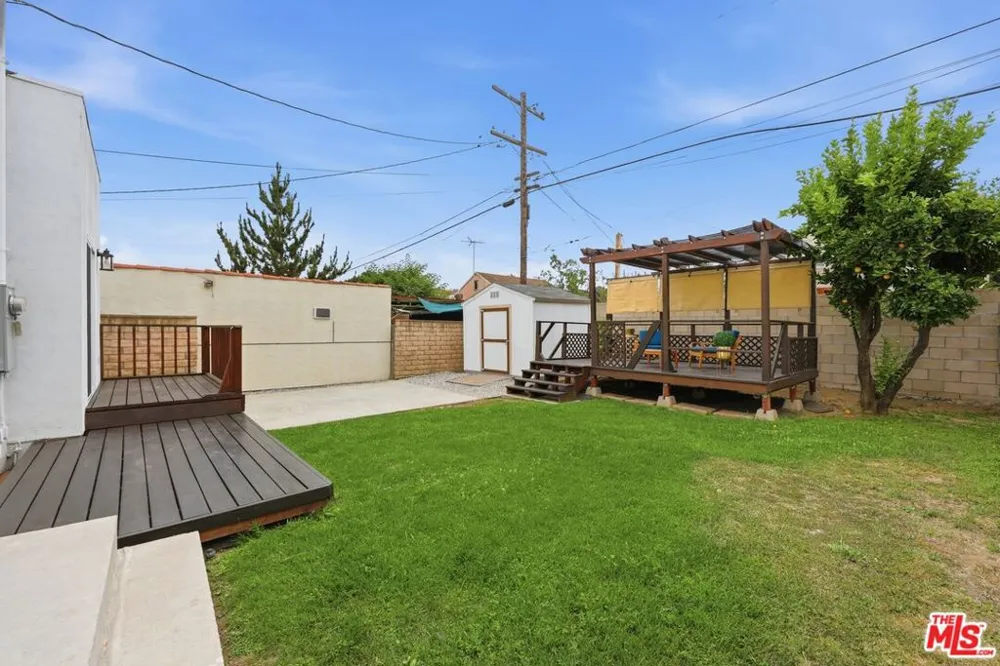 4157 W Avenue 40 Los Angeles, CA 90065