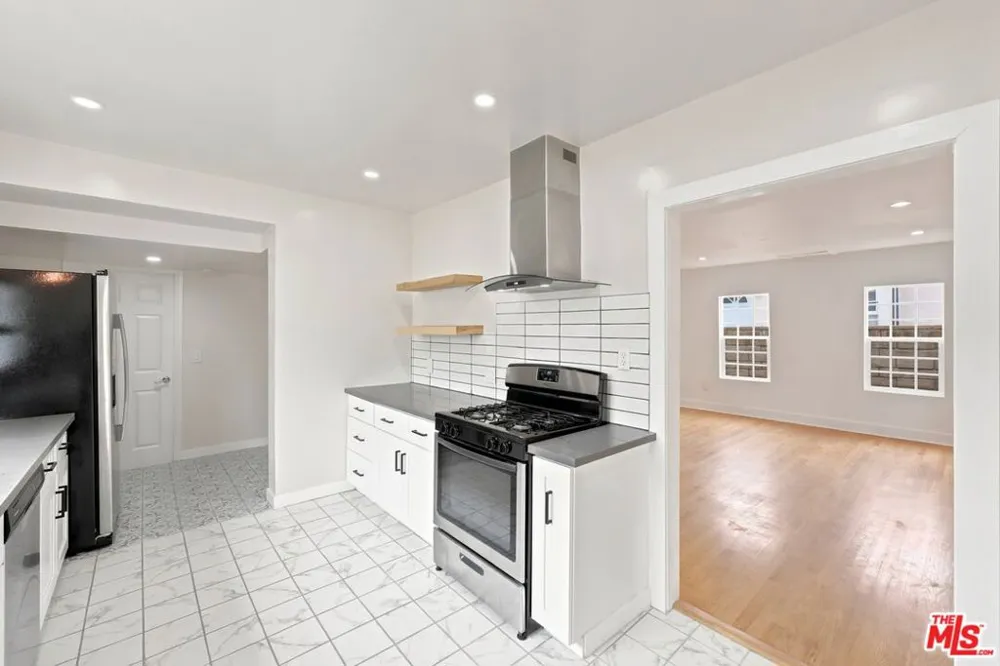 4157 W Avenue 40 Los Angeles, CA 90065