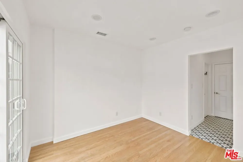 4157 W Avenue 40 Los Angeles, CA 90065
