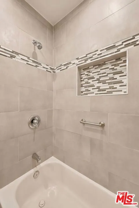 4157 W Avenue 40 Los Angeles, CA 90065
