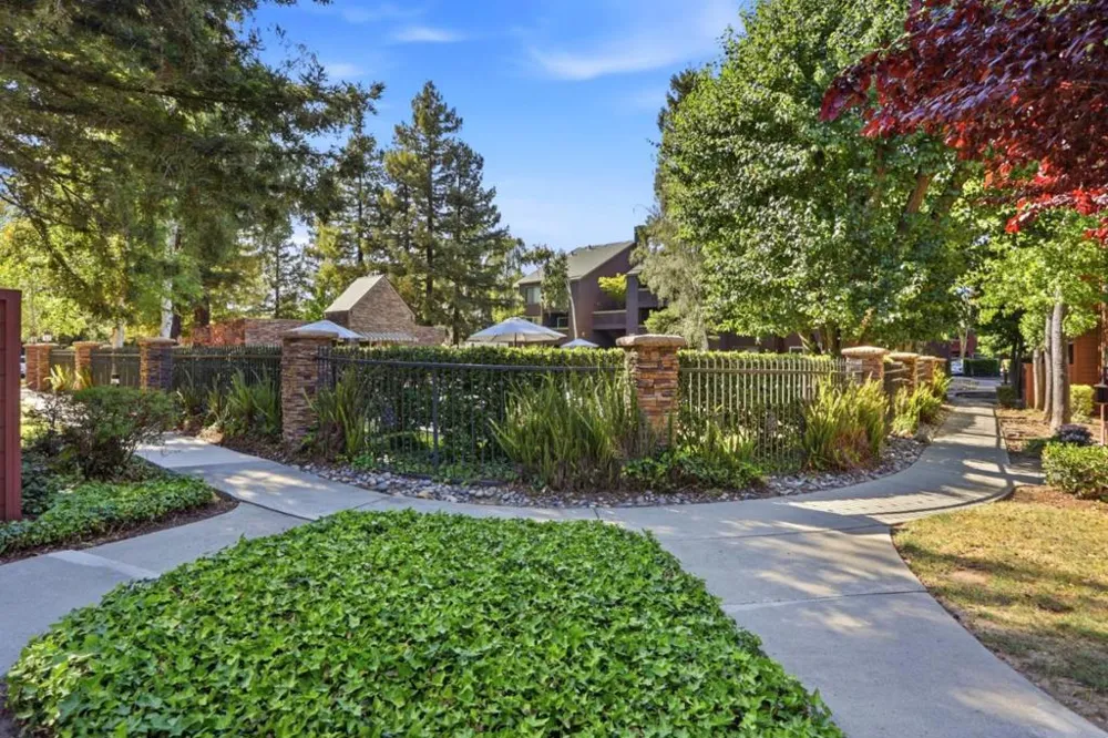1211 Yarwood Court San Jose, CA 95128
