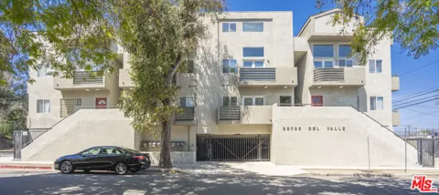 22705 Del Valle Street #6