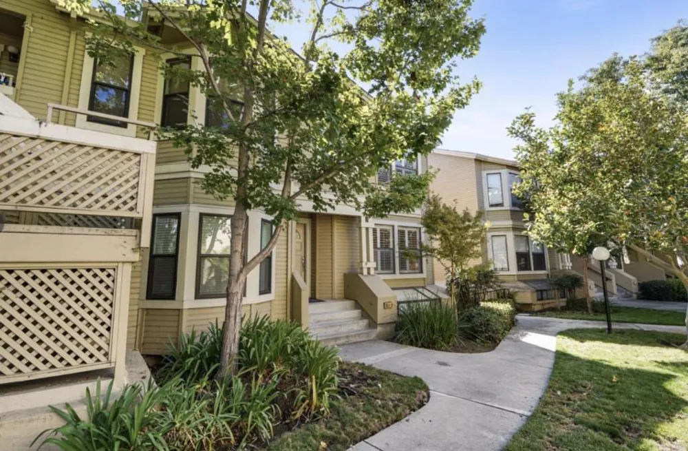 951 La Mesa Terrace #A Sunnyvale, CA 94086
