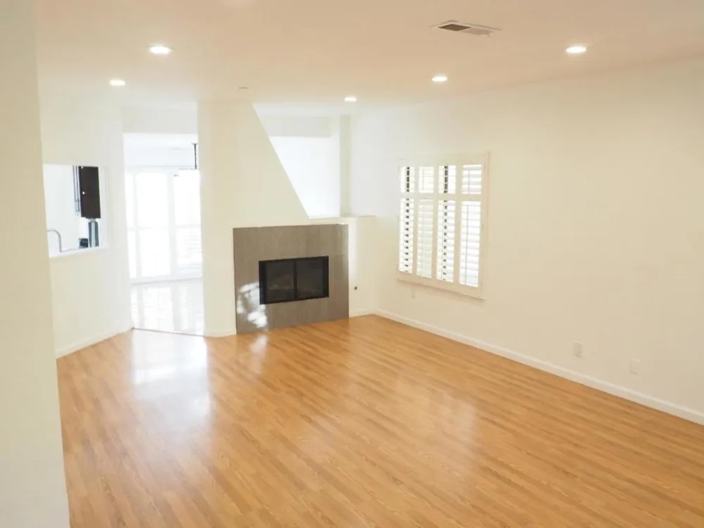 951 La Mesa Terrace #A Sunnyvale, CA 94086