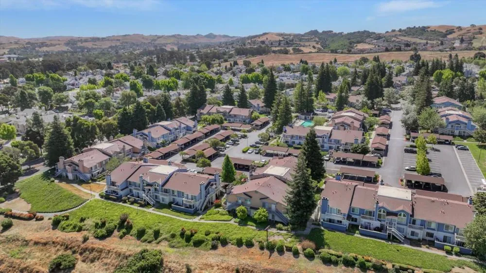 62 Glenwood Hercules, CA 94547