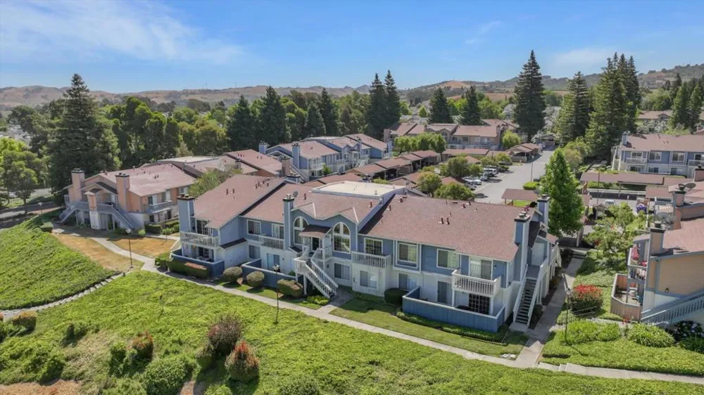 62 Glenwood Hercules, CA 94547
