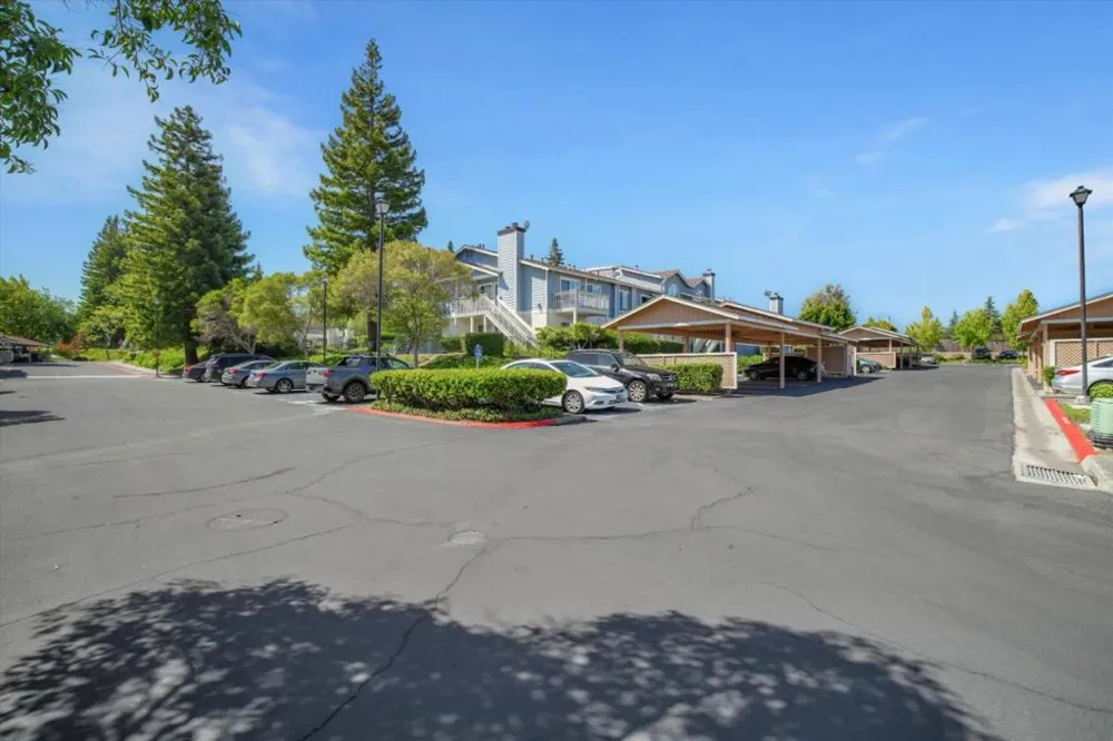 62 Glenwood Hercules, CA 94547