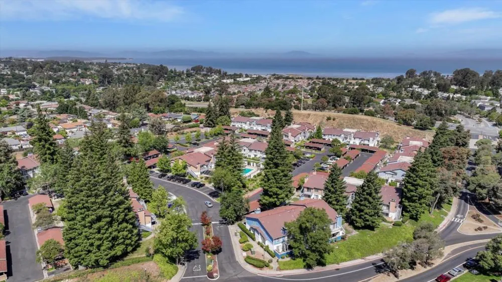 62 Glenwood Hercules, CA 94547