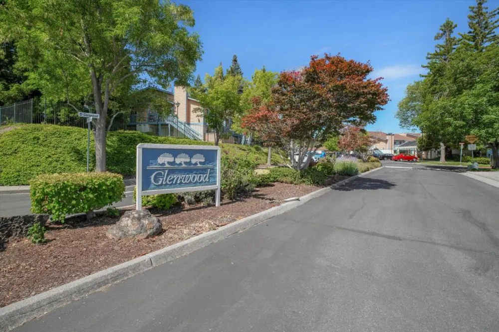 62 Glenwood Hercules, CA 94547