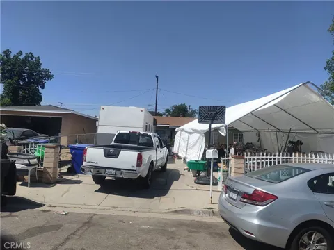 5981 De la Vista