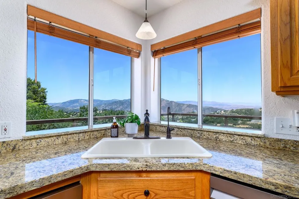 1577 Oak Land Julian, CA 92036