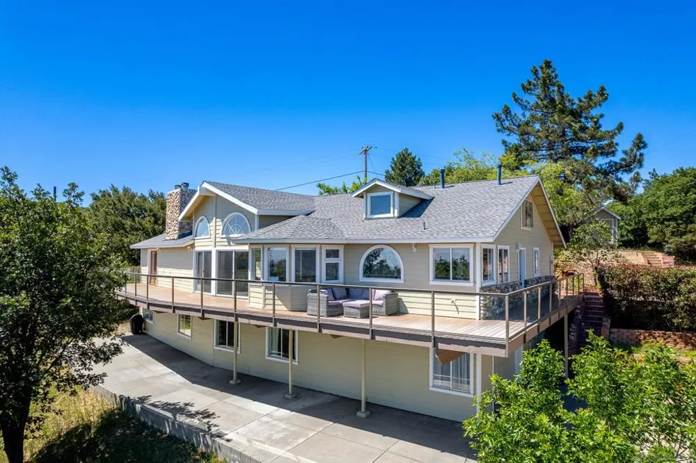 1577 Oak Land Julian, CA 92036