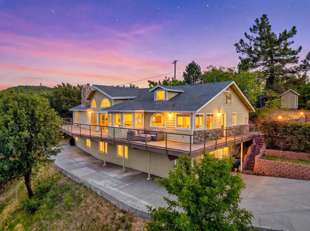 1577 Oak Land Julian, CA 92036
