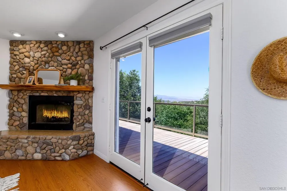 1577 Oak Land Julian, CA 92036