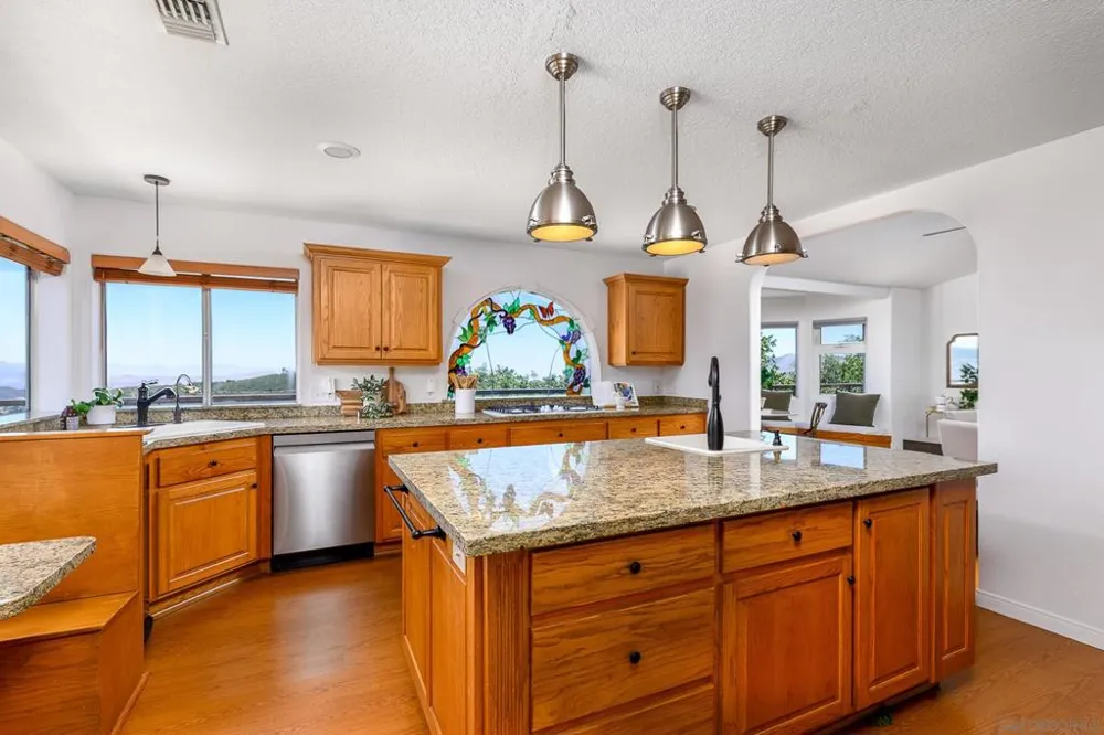 1577 Oak Land Julian, CA 92036