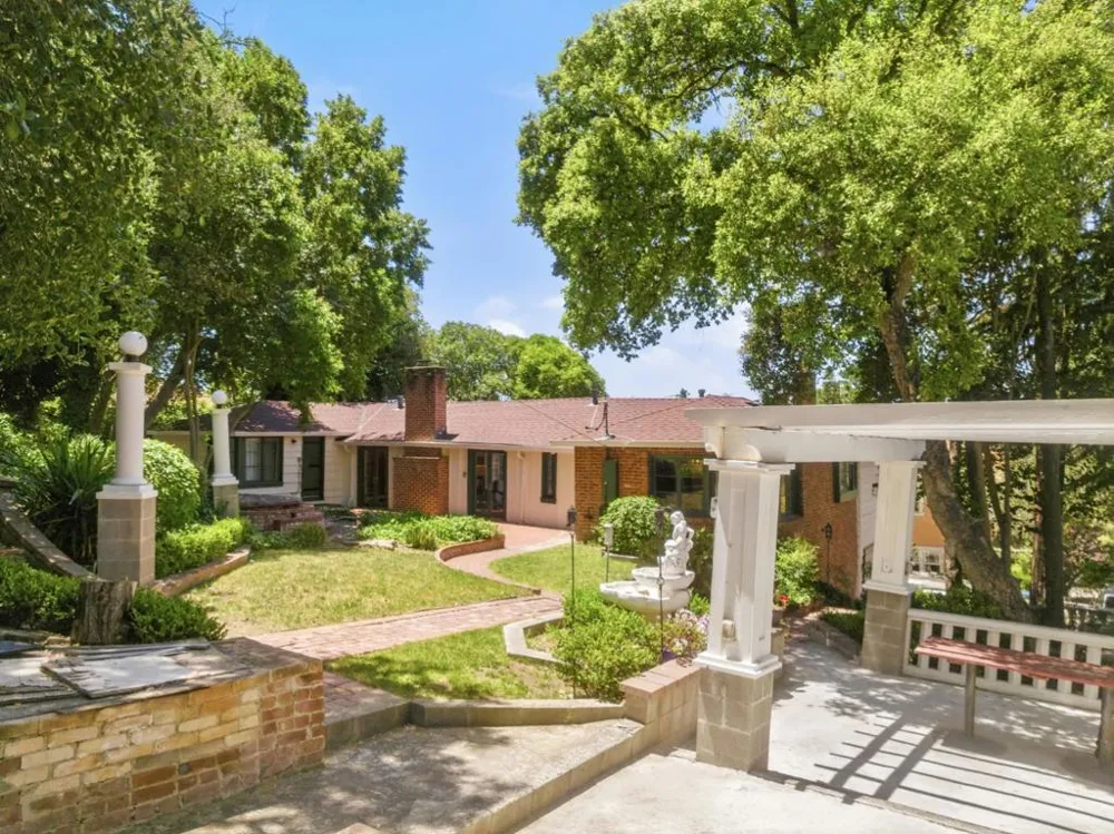 16219 Highland Drive San Jose, CA 95127