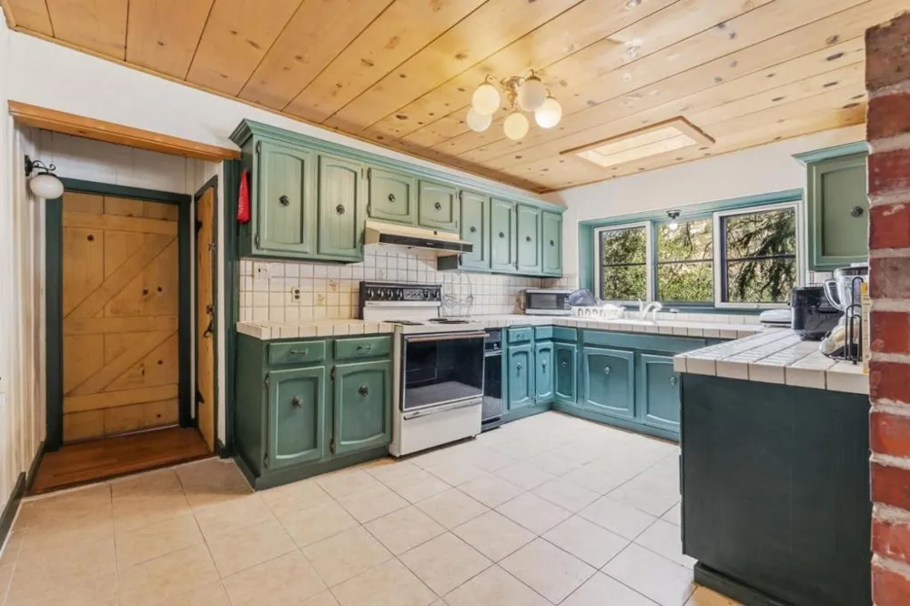 16219 Highland Drive San Jose, CA 95127