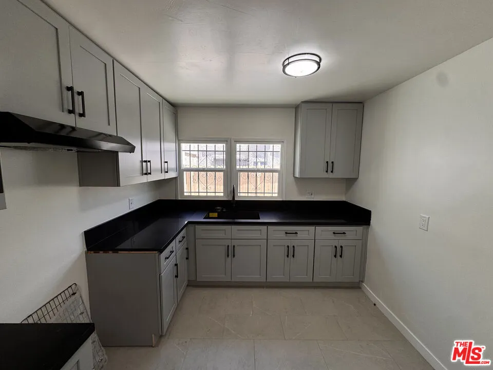 1100 Saint Louis Avenue Long Beach, CA 90804