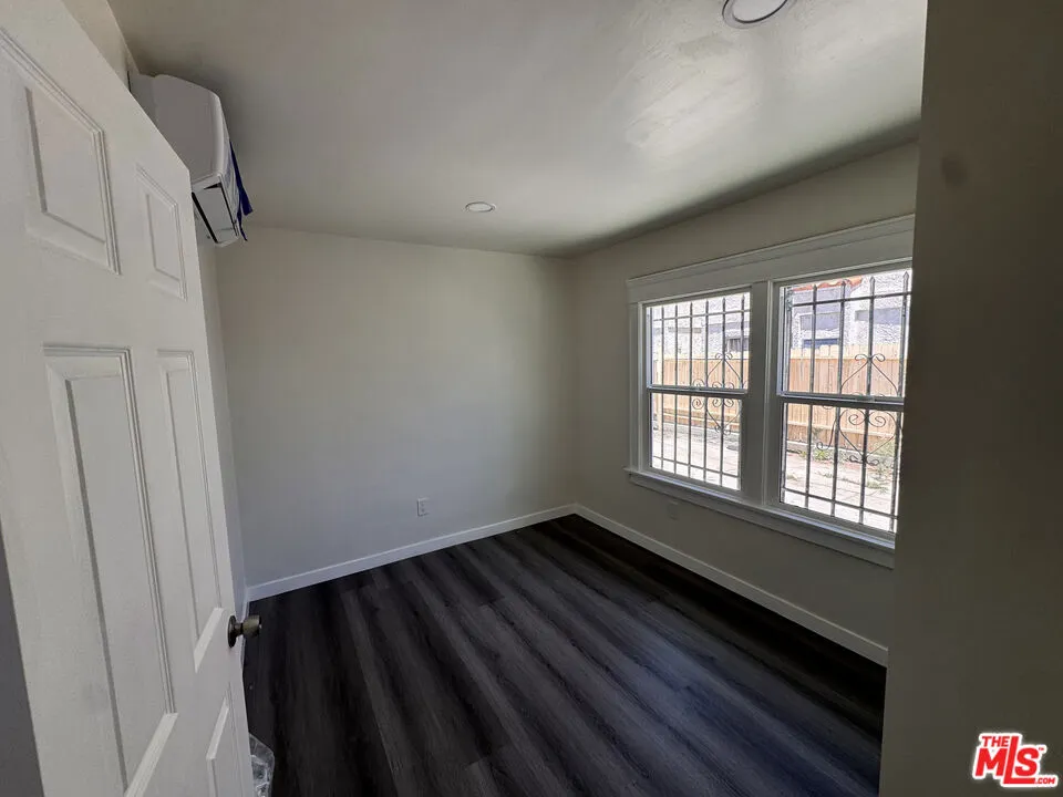 1100 Saint Louis Avenue Long Beach, CA 90804