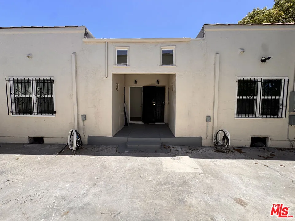 1100 Saint Louis Avenue Long Beach, CA 90804