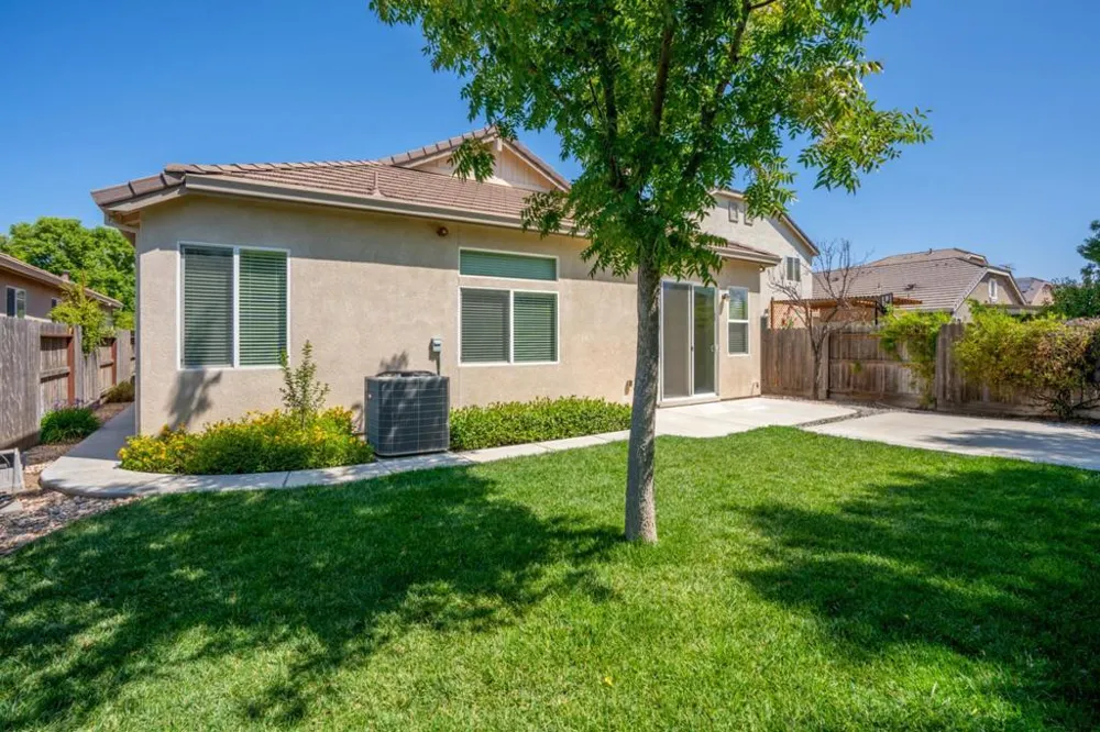 1149 Bellflower Way Los Banos, CA 93635