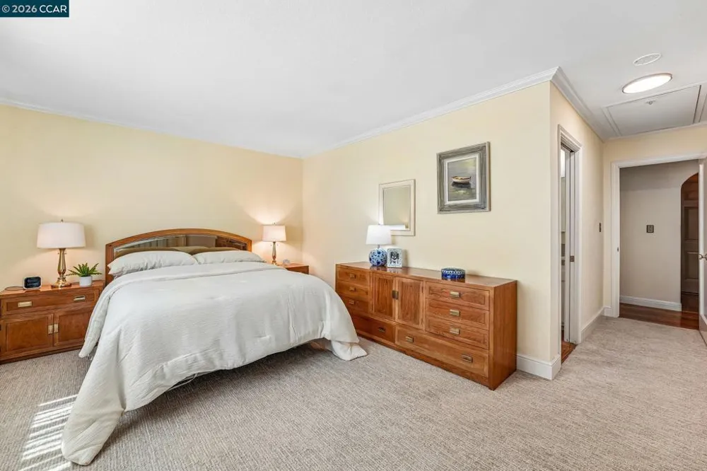 340 Donald Dr Moraga, CA 94556