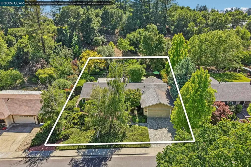 340 Donald Dr Moraga, CA 94556