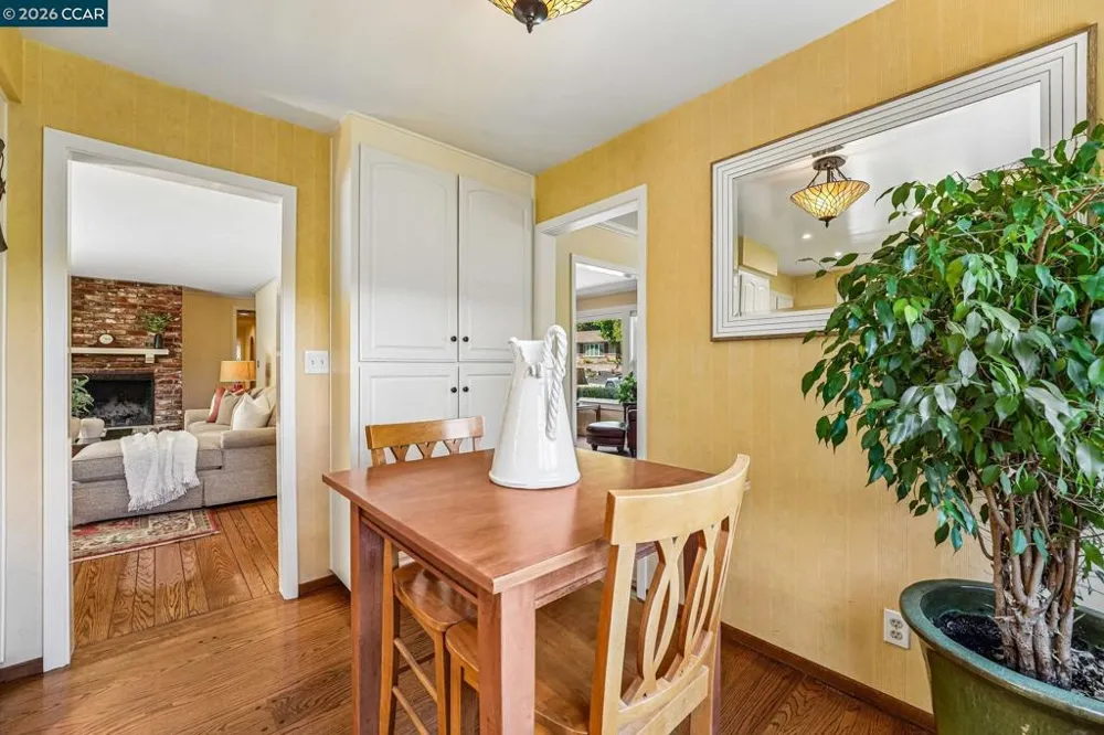 340 Donald Dr Moraga, CA 94556