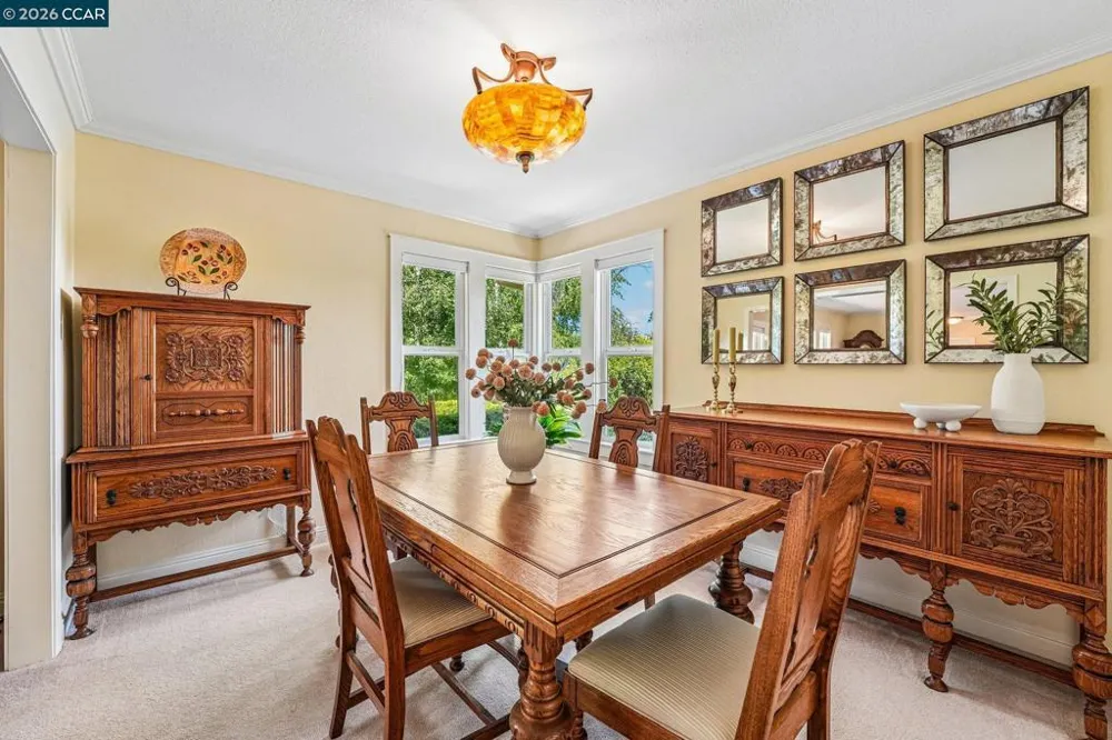 340 Donald Dr Moraga, CA 94556