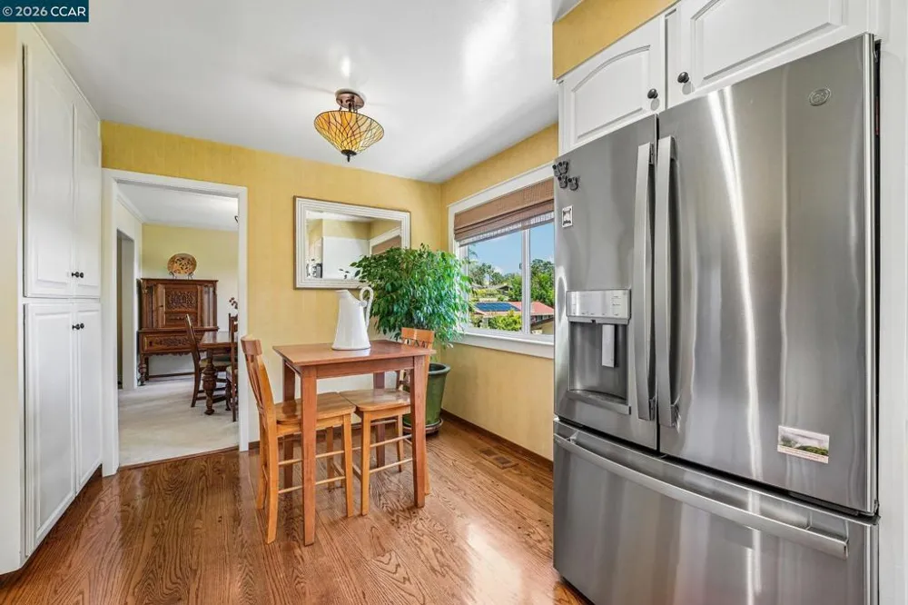 340 Donald Dr Moraga, CA 94556