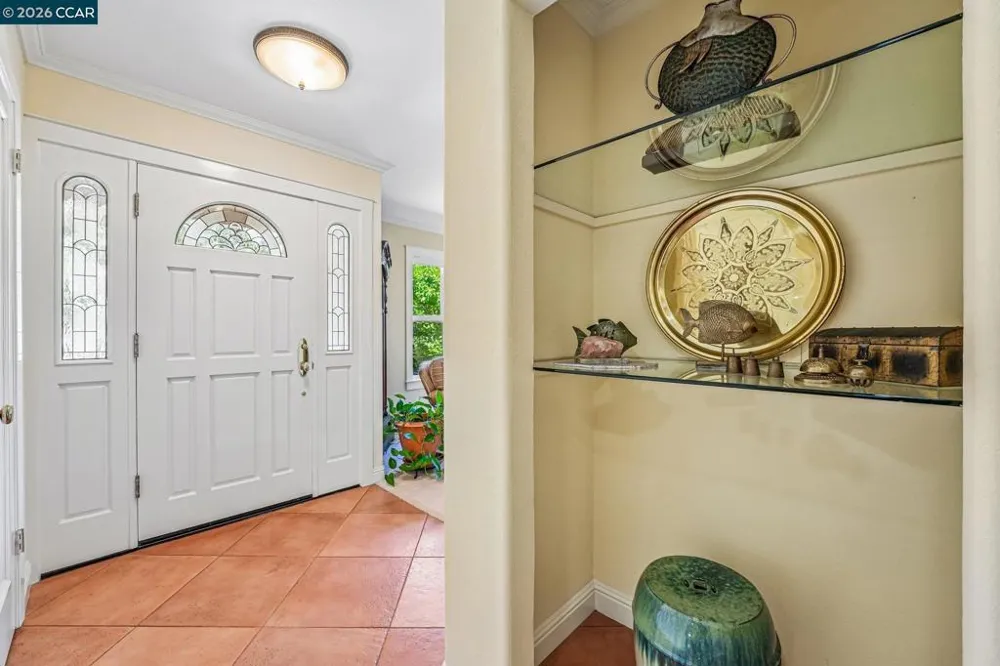 340 Donald Dr Moraga, CA 94556