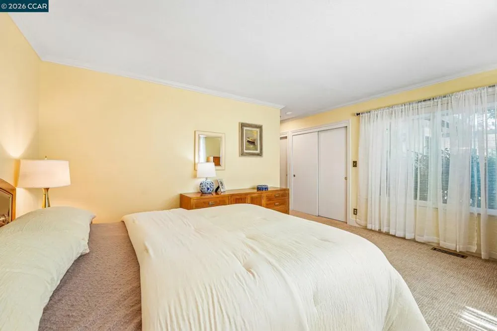 340 Donald Dr Moraga, CA 94556