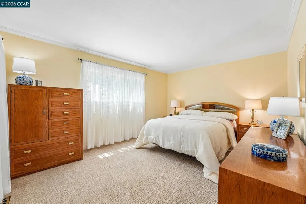 340 Donald Dr Moraga, CA 94556