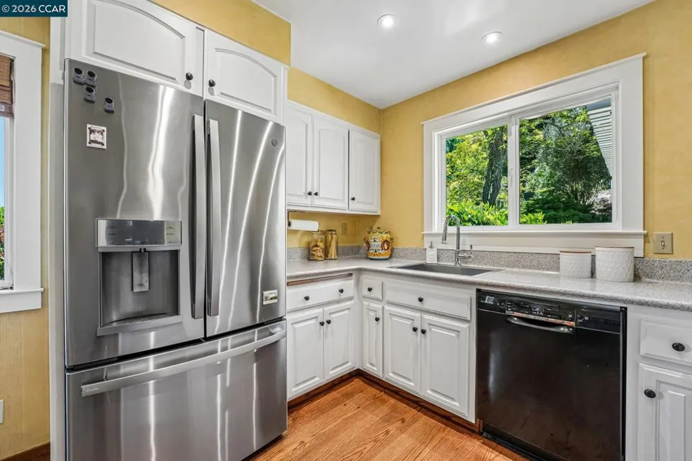 340 Donald Dr Moraga, CA 94556