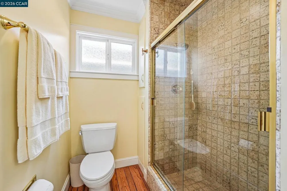 340 Donald Dr Moraga, CA 94556