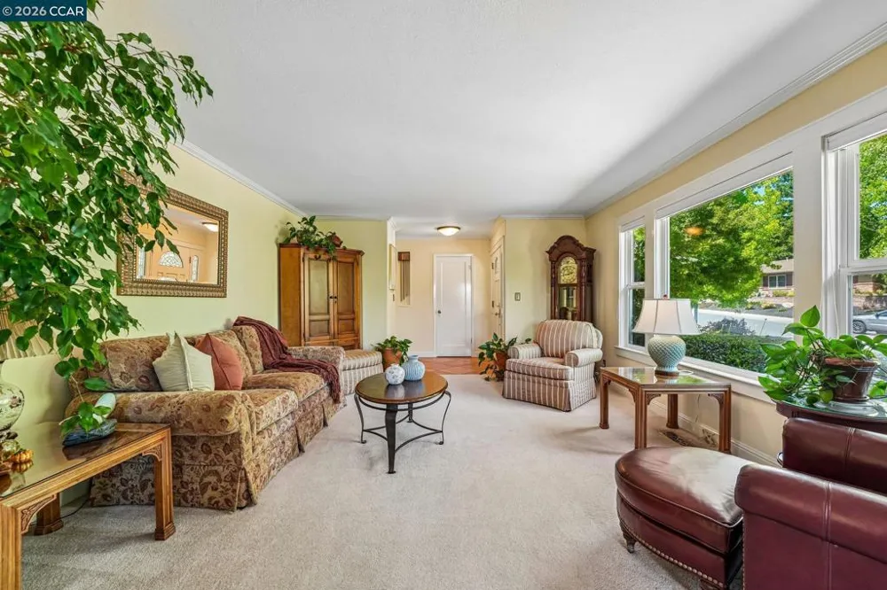 340 Donald Dr Moraga, CA 94556