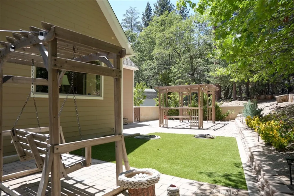 5865 Mountain Home Creek Road Angelus Oaks, CA 92305
