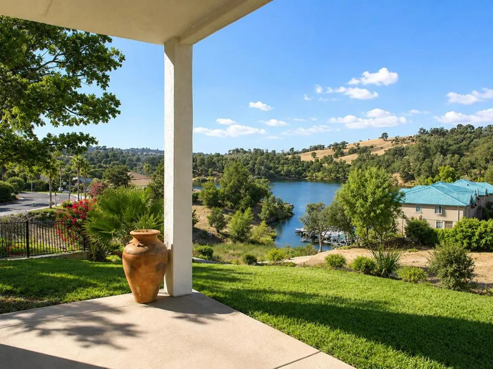 33 Aurora Lane Copperopolis, CA 95228