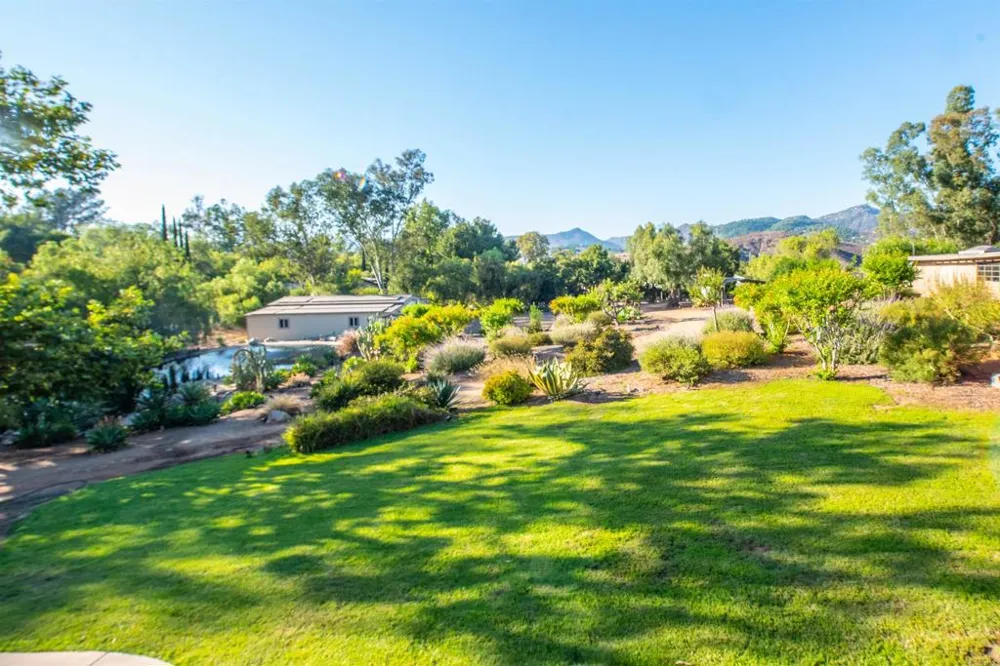 2730 Mountain View Drive Escondido, CA 92027