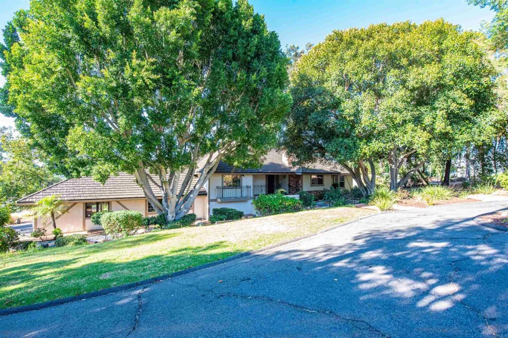 2730 Mountain View Drive Escondido, CA 92027