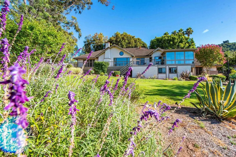 2730 Mountain View Drive Escondido, CA 92027