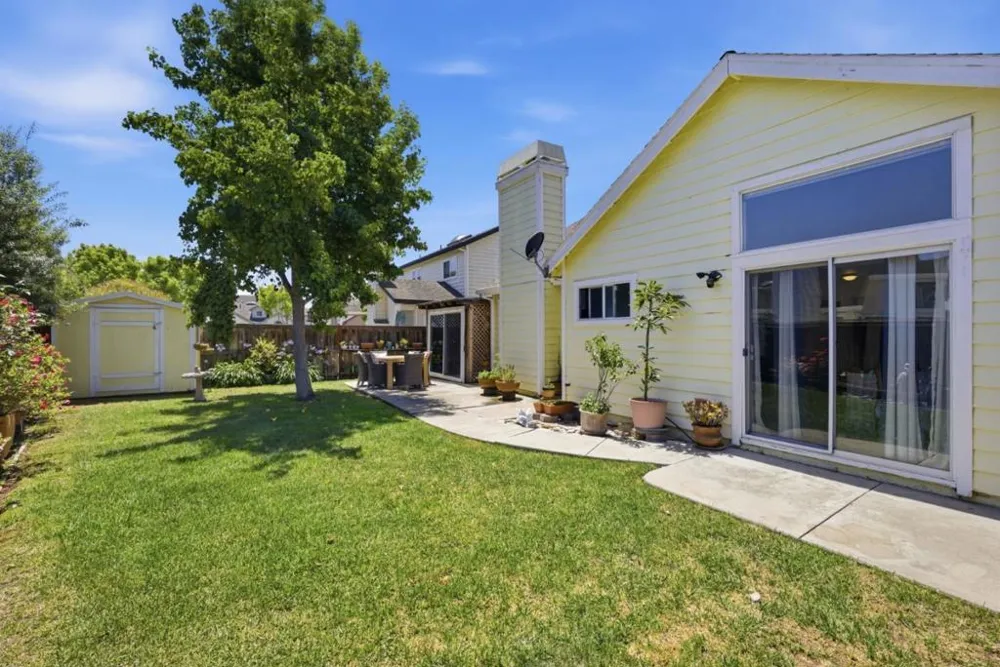 1774 Declaration Street Salinas, CA 93906