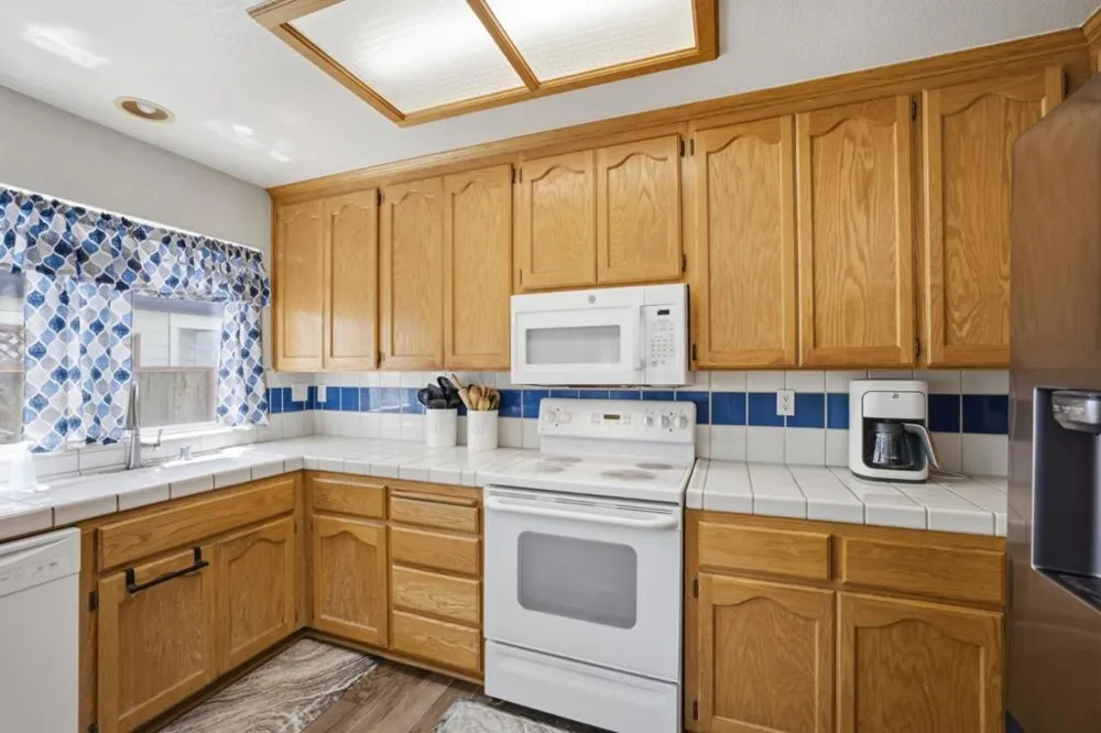 1774 Declaration Street Salinas, CA 93906