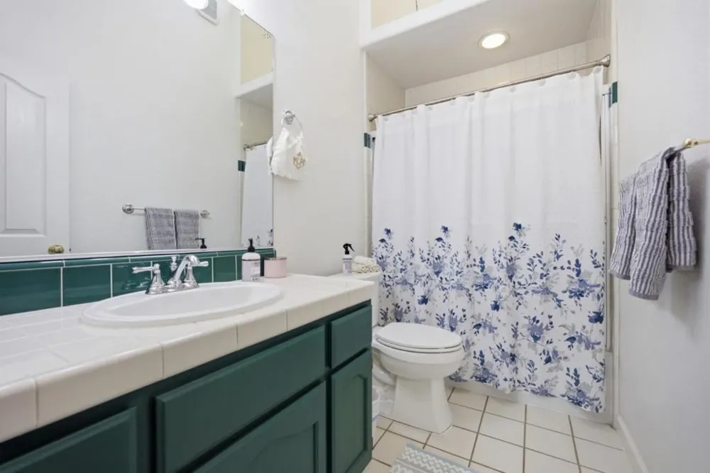 1774 Declaration Street Salinas, CA 93906