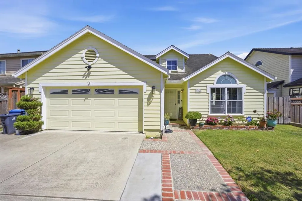 1774 Declaration Street Salinas, CA 93906