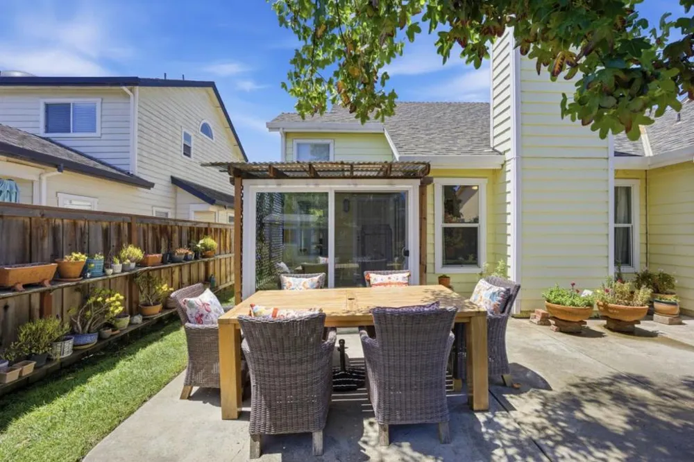 1774 Declaration Street Salinas, CA 93906