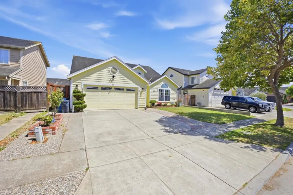 1774 Declaration Street Salinas, CA 93906