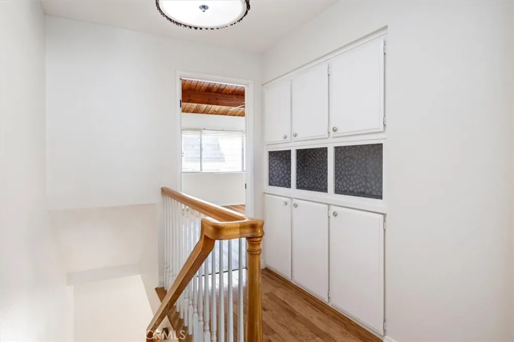 4230 Whitsett Avenue #4 Studio City, CA 91604