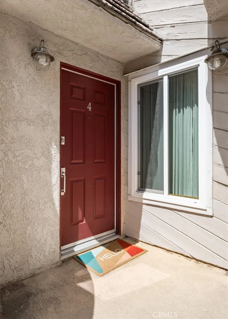 4230 Whitsett Avenue #4 Studio City, CA 91604