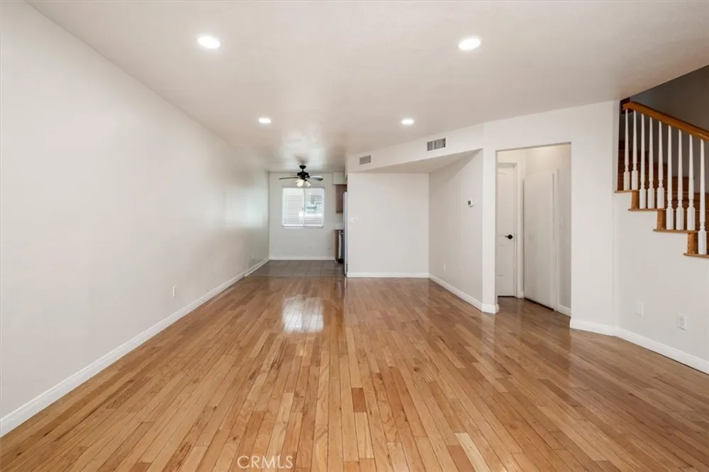 4230 Whitsett Avenue #4 Studio City, CA 91604